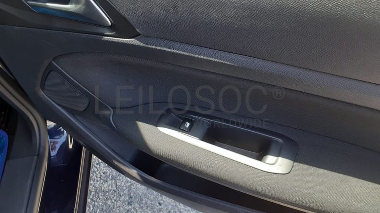 Peugeot 308 · Ano 2015