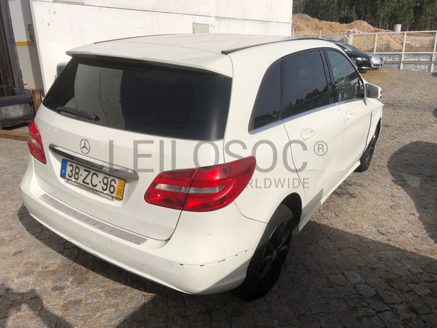 Mercedes-Benz Class B · Ano 2013