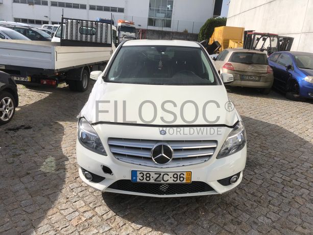 Mercedes-Benz Class B · Ano 2013