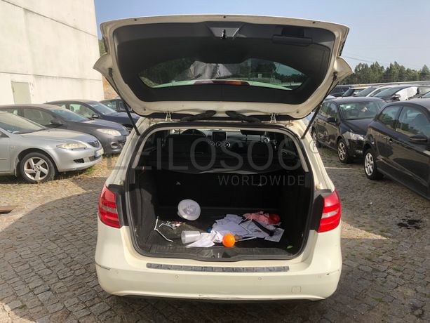 Mercedes-Benz Class B · Ano 2013