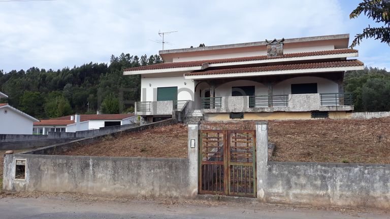 Moradia V4 · Lousã