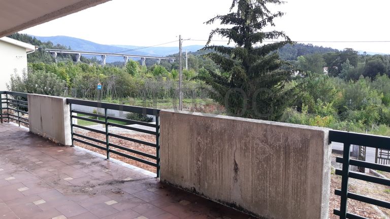 Moradia V4 · Lousã