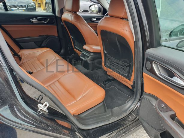 Alfa-Romeo Giulia · Ano 2017