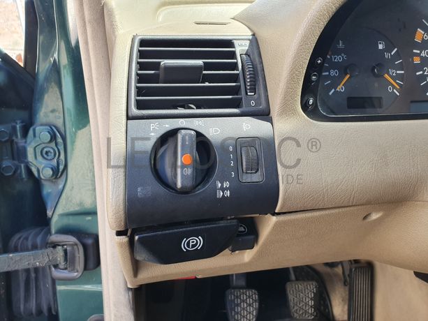 Mercedes-Benz C220 CDI · Ano 1999