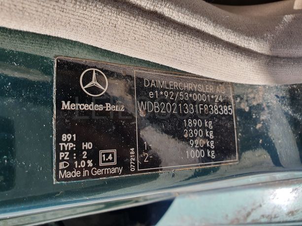 Mercedes-Benz C220 CDI · Ano 1999