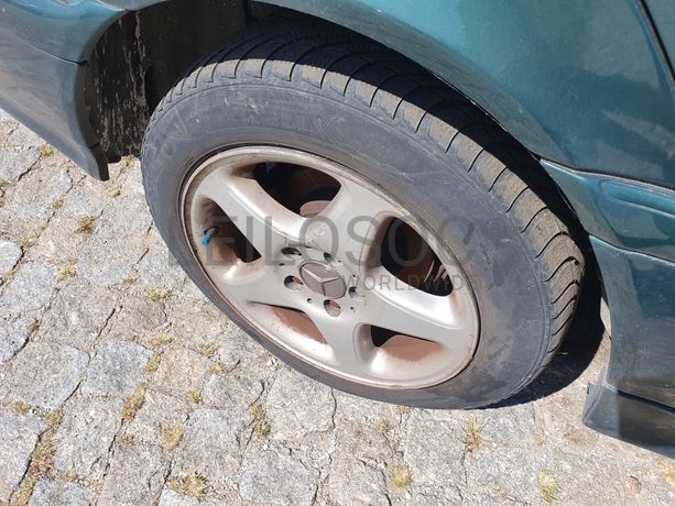 Mercedes-Benz C220 CDI · Ano 1999