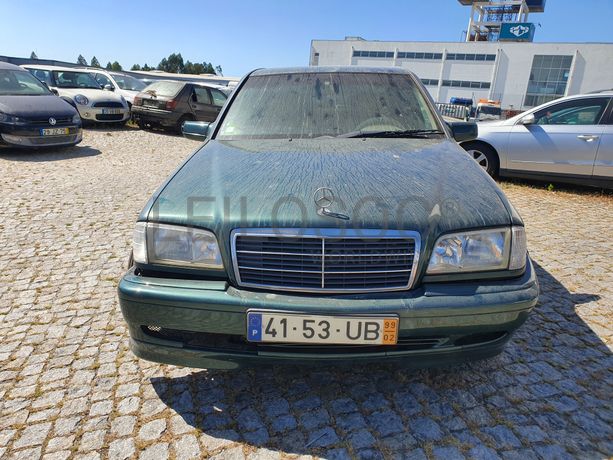 Mercedes-Benz C220 CDI · Ano 1999