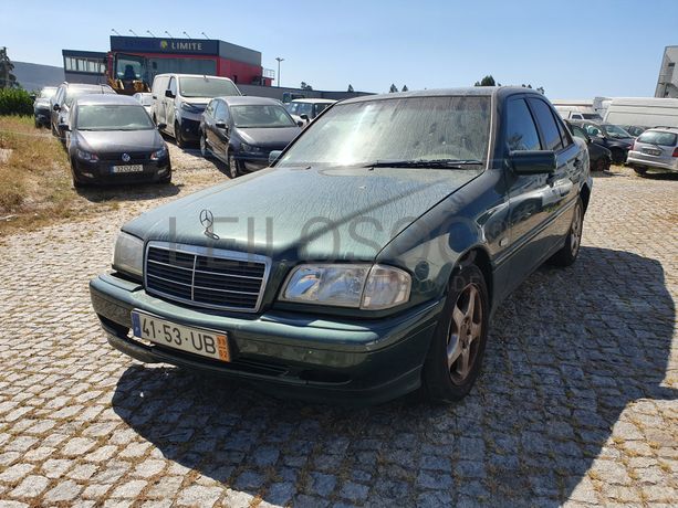 Mercedes-Benz C220 CDI · Ano 1999