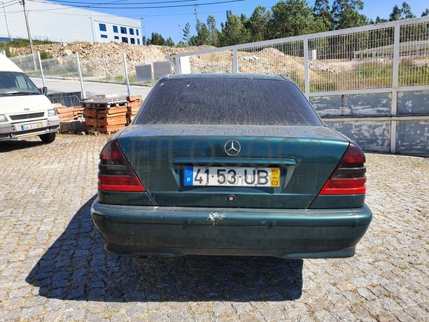 Mercedes-Benz C220 CDI · Ano 1999