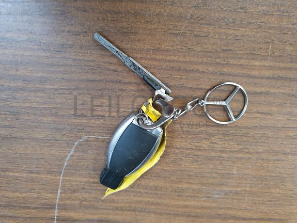 Mercedes-Benz C220 CDI · Ano 1999