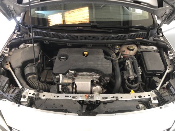 Opel Astra · Ano 2021