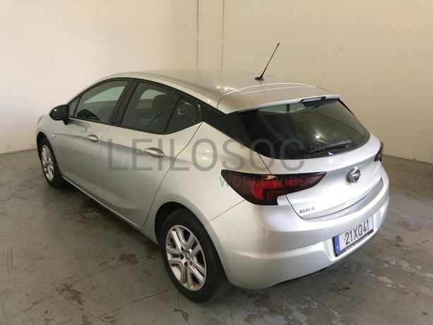 Opel Astra · Ano 2021