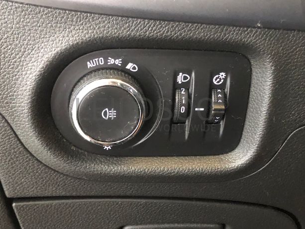 Opel Astra · Ano 2021