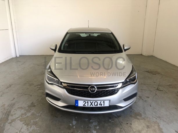 Opel Astra · Ano 2021