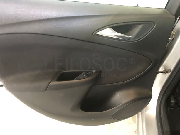 Opel Astra · Ano 2021