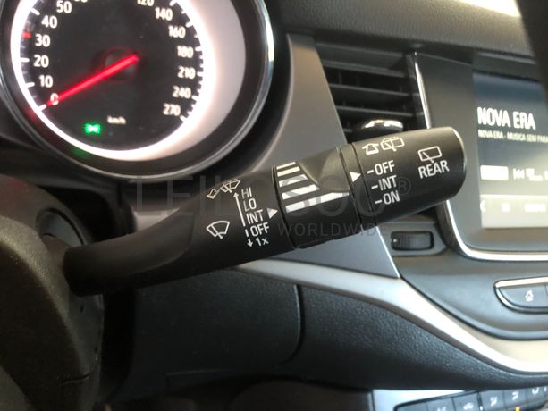 Opel Astra · Ano 2021