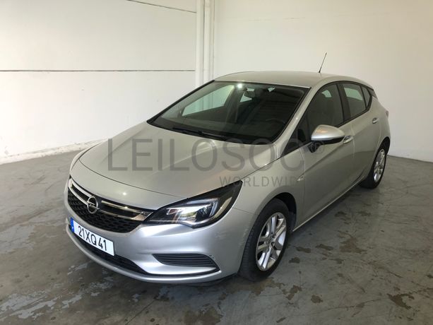 Opel Astra · Ano 2021