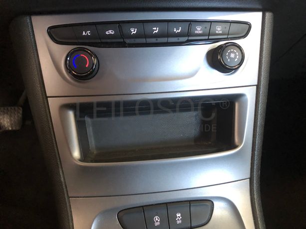 Opel Astra · Ano 2021