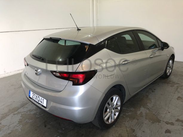 Opel Astra · Ano 2021