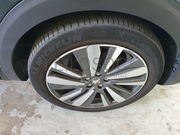 Peugeot 3008 · Ano 2017