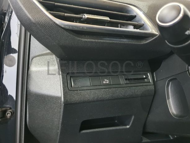 Peugeot 3008 · Ano 2017