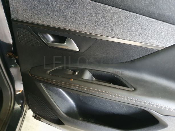 Peugeot 3008 · Ano 2017