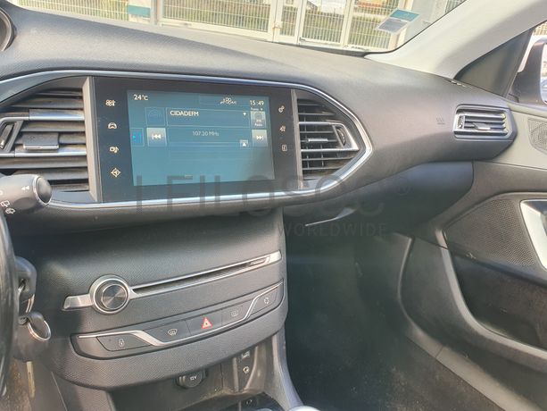 Peugeot 308 · Ano 2015