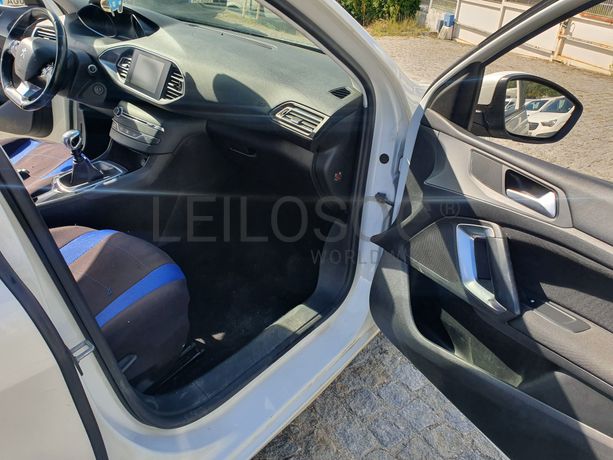 Peugeot 308 · Ano 2015