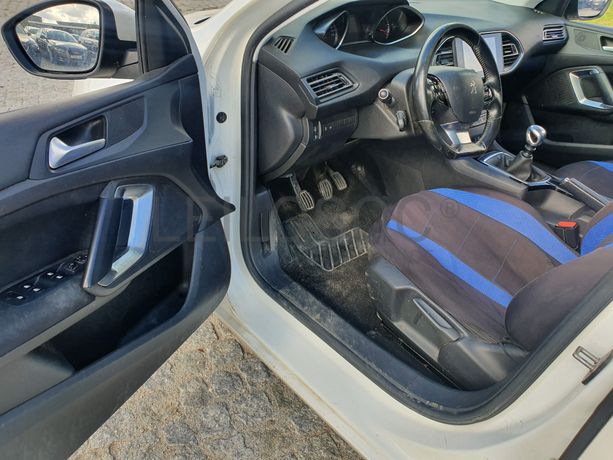 Peugeot 308 · Ano 2015