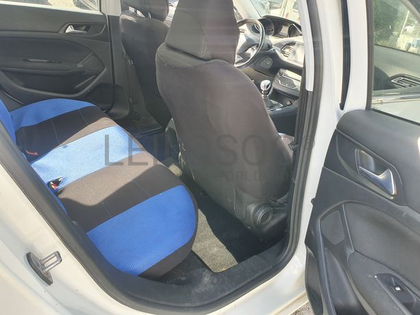 Peugeot 308 · Ano 2015