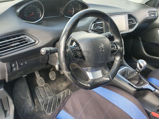 Peugeot 308 · Ano 2015