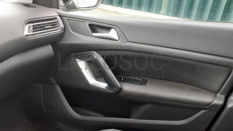 Peugeot 308 · Ano 2014