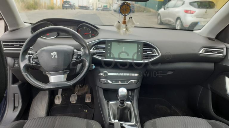 Peugeot 308 · Ano 2014