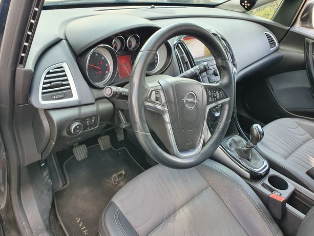 Opel Astra · Ano 2015
