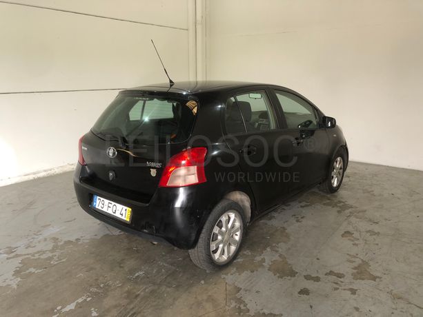 Toyota Yaris · Ano 2008