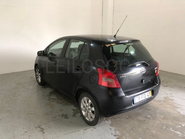 Toyota Yaris · Ano 2008