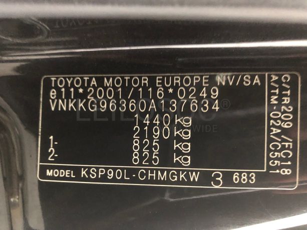 Toyota Yaris · Ano 2008