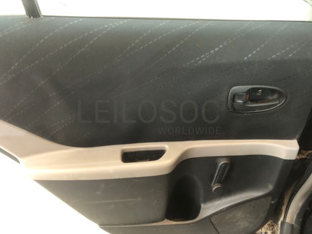 Toyota Yaris · Ano 2008