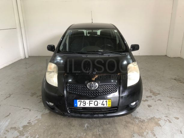 Toyota Yaris · Ano 2008