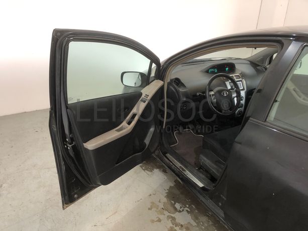 Toyota Yaris · Ano 2008