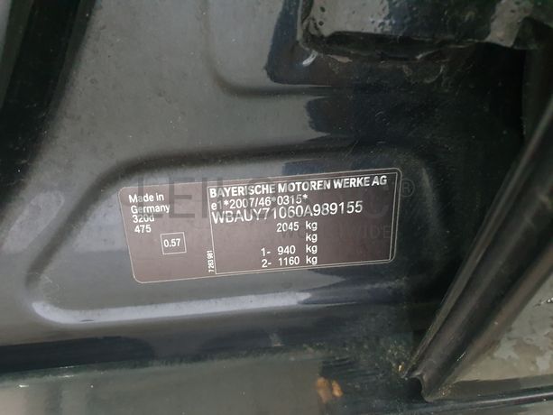 BMW 320 D · Ano 2011