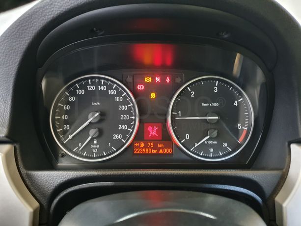 BMW 320 D · Ano 2011