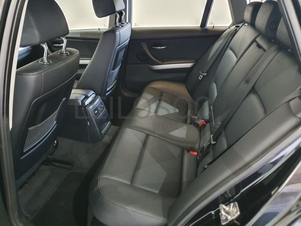 BMW 320 D · Ano 2011