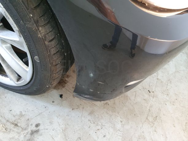 BMW 320 D · Ano 2011