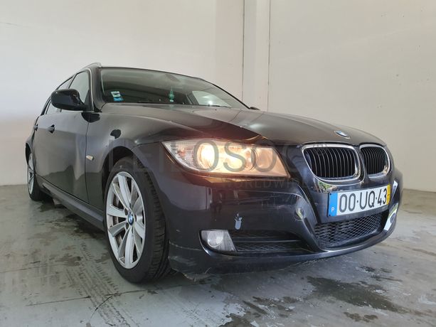 BMW 320 D · Ano 2011
