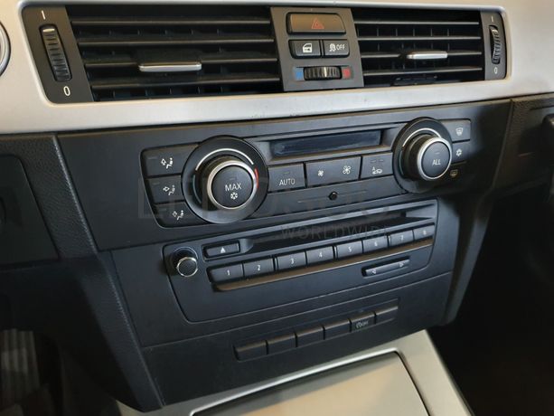 BMW 320 D · Ano 2011