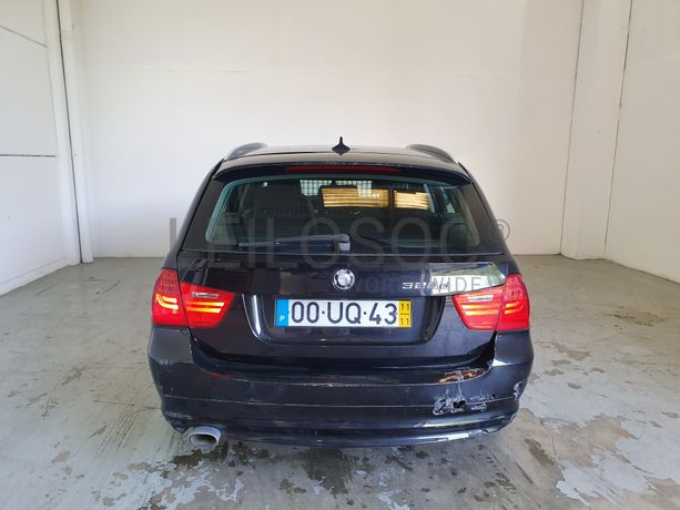 BMW 320 D · Ano 2011