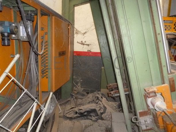 Porta paletes + Máquina vertical de soldar