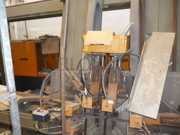 Porta paletes + Máquina vertical de soldar