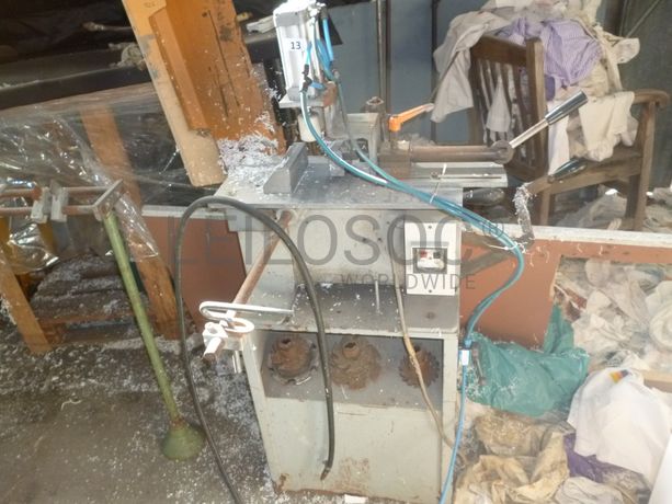 Tupia + Máquina de furar + Máquina de aparafusar + Máquina de abrir rasgos